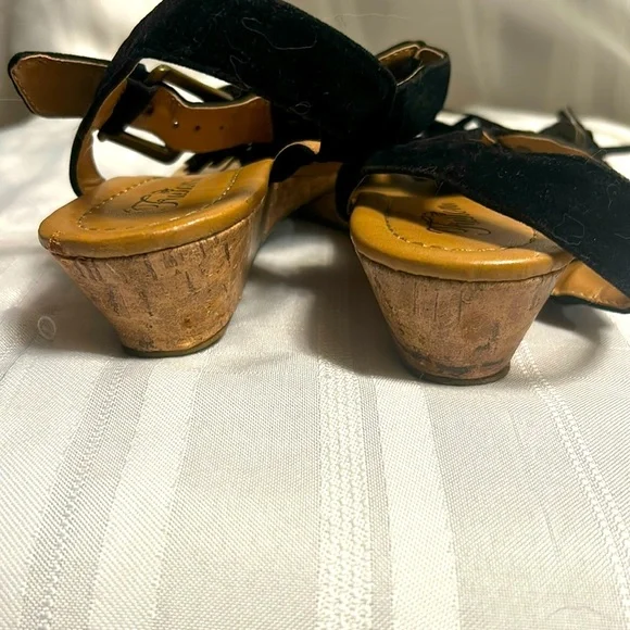 Fusion Tassel Sandals - Picture 8 of 8